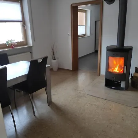 Schöne Helle In Waldnähe